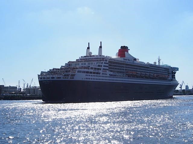 Queen Mary -2-2